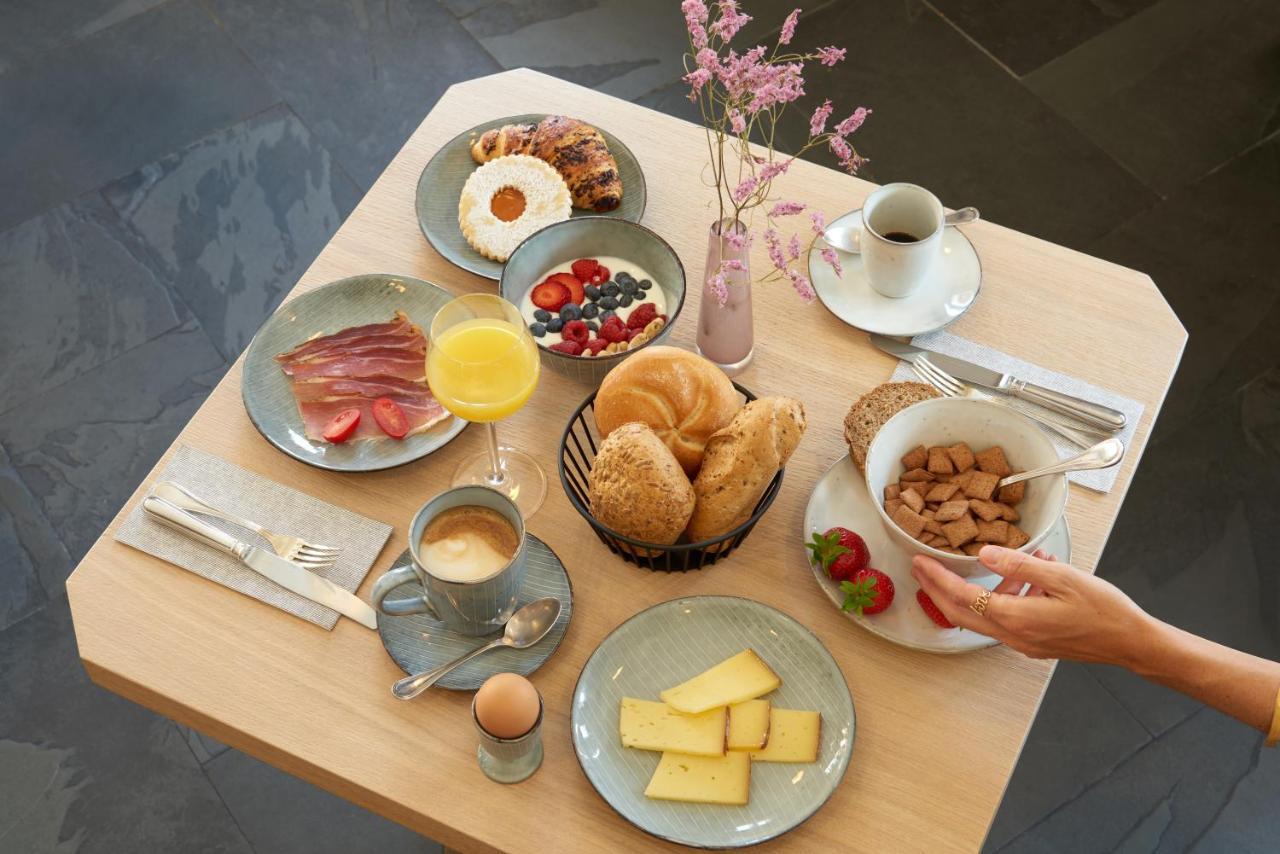 Hotel Goldene Rose Brunico Luaran gambar
