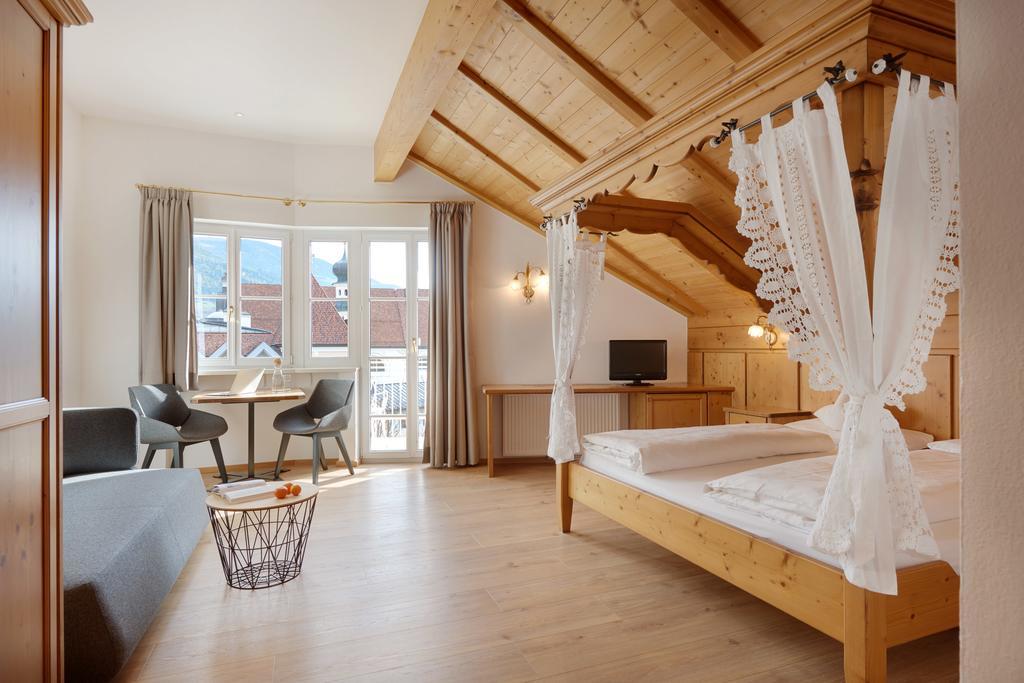 Hotel Goldene Rose Brunico Luaran gambar